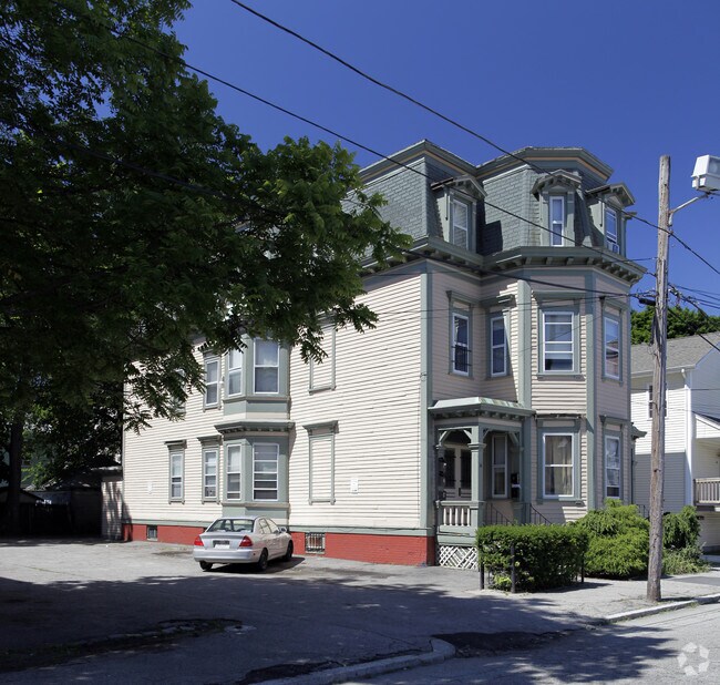 Building Photo - 16-18 Cromwell St