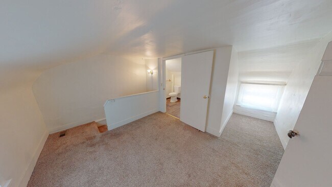 Building Photo - 1 Bed 1 Bath House for Rent in Butler