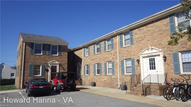 Building Photo - 2 br, 1 bath House - 403 Arctic Avenue #100