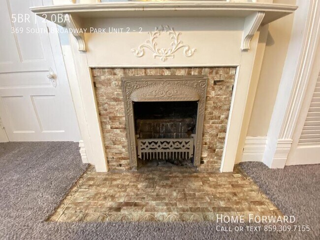 Building Photo - 369 S Broadway Park