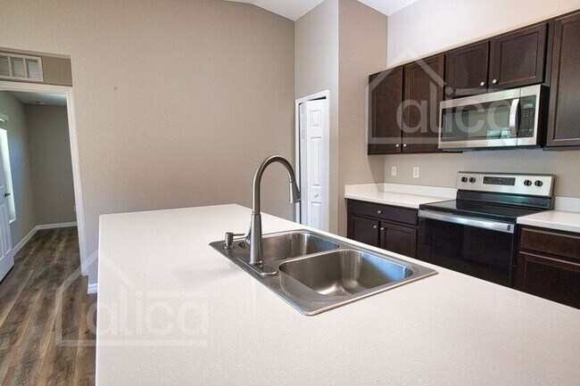 Building Photo - 2510 14th St SW