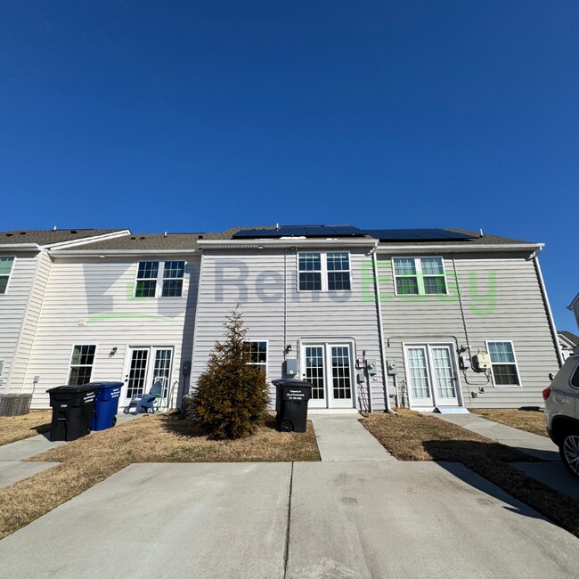 Building Photo - 225 Goldenstar Ln