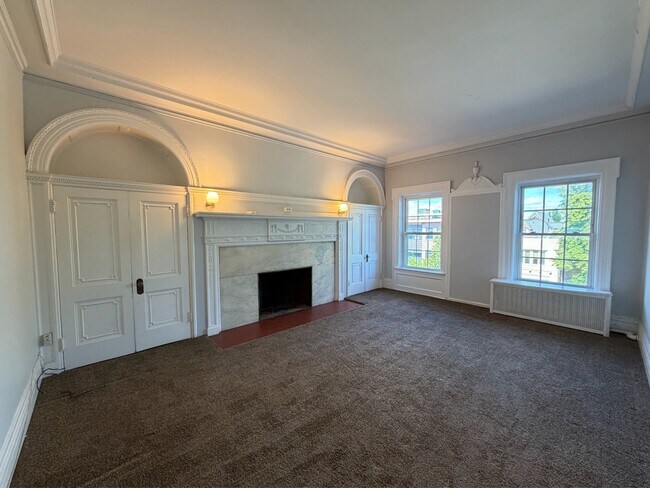 Interior Photo - 479 Delaware Avenue