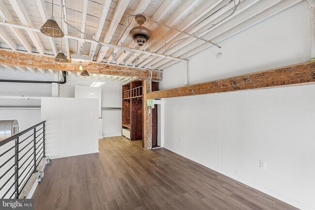 Building Photo - 428-40 N 13th St