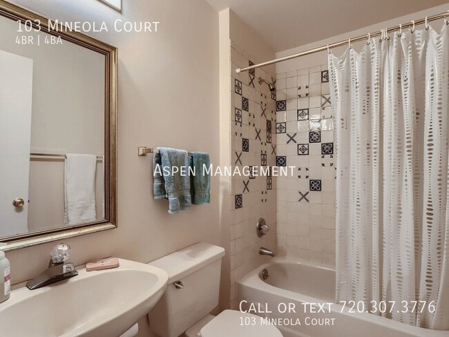 Building Photo - 103 Mineola Ct