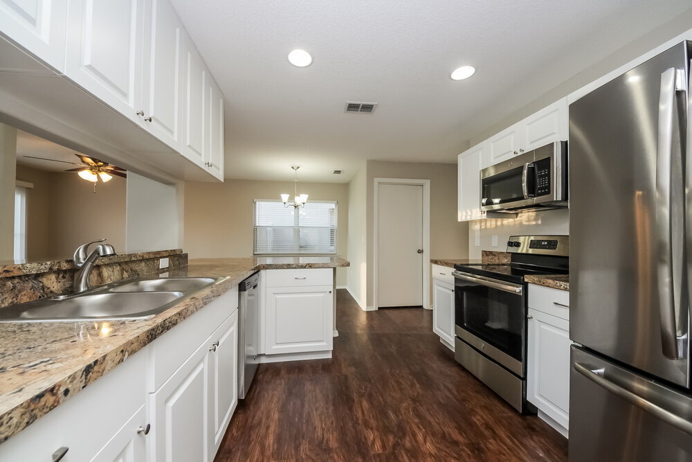 Building Photo - 13028 Lily Pond Ct