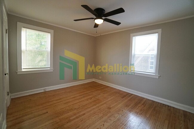 Building Photo - 2048 W 82nd Pl