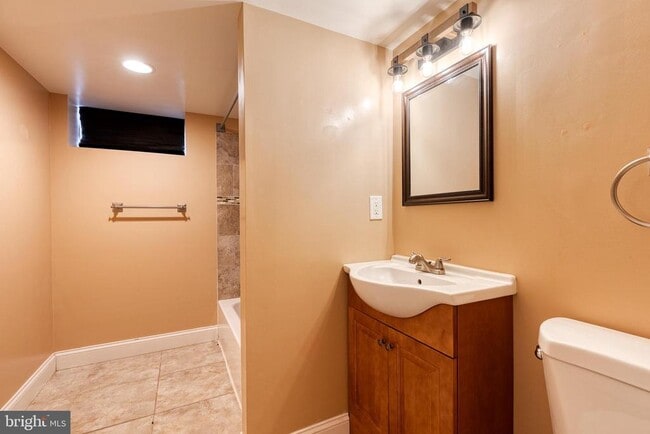 Building Photo - 2103 Southern Ave