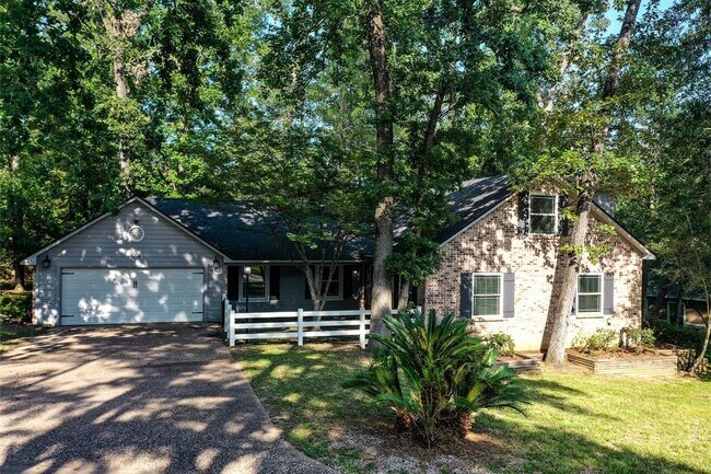 Building Photo - 1006 Amesbury Ct