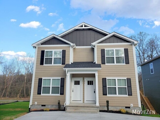 Building Photo - 275 Vanderbilt Rd