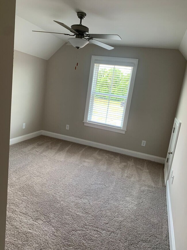 Building Photo - 1960 Armistead Ln