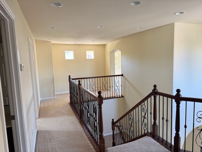 Building Photo - 1427 Wyndham Ln