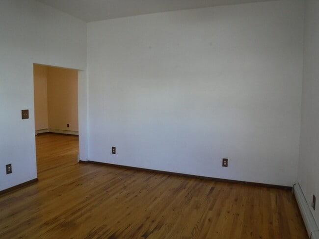 Building Photo - Rattlesnake area house