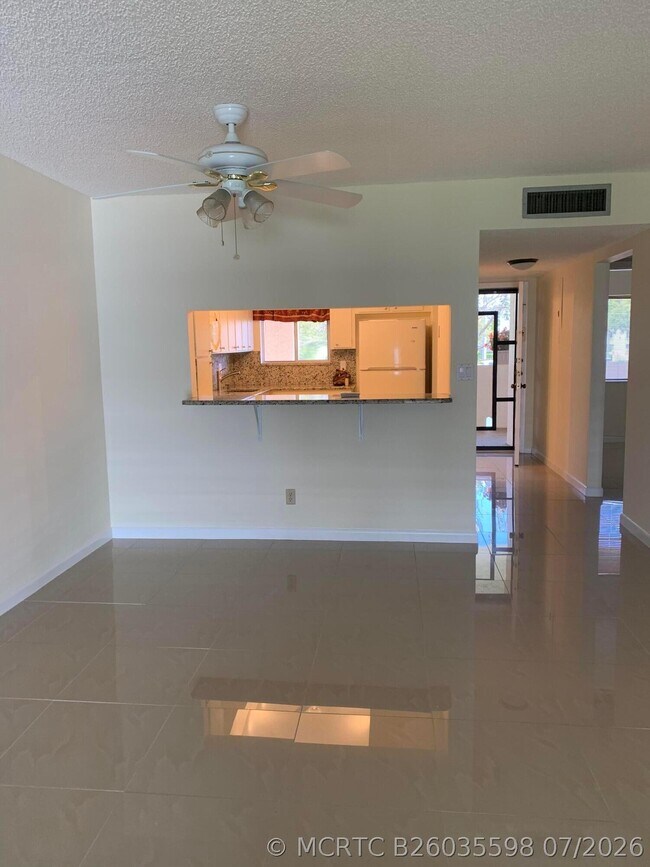 Building Photo - 3212 Strawflower Way