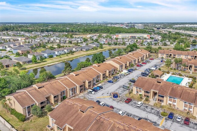 Building Photo - 5235 Vineland Rd