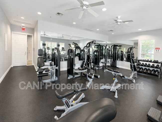 Building Photo - 2484 San Tecla St