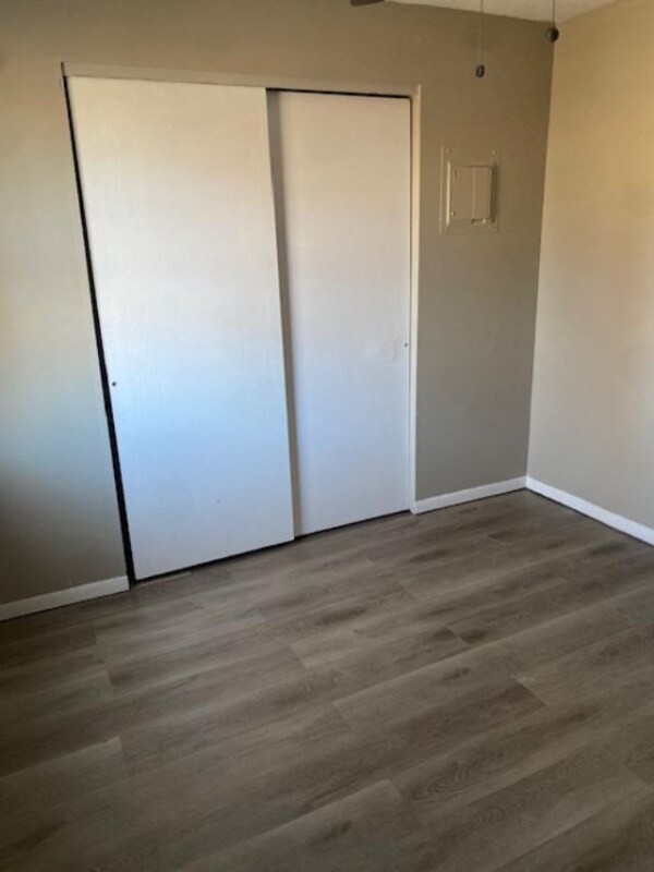 Building Photo - 7809 Dawn Rd