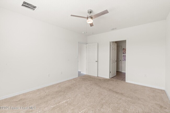 Building Photo - 1854 Capital Dr