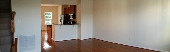 Building Photo - 22854 Yellow Oak Terrace