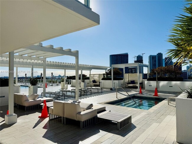 Building Photo - 4250 Biscayne Blvd