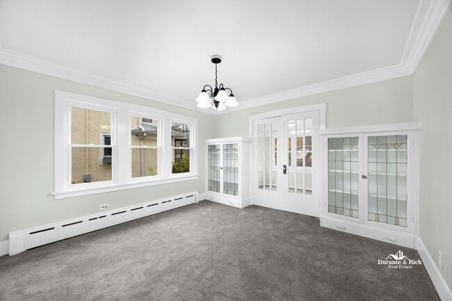 Building Photo - Single Family Home in Historic Oak Park Neighborhood