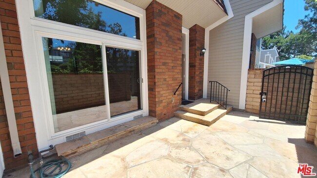 Building Photo - 13055 Mindanao Way