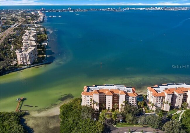 Building Photo - 4830 Osprey Dr S