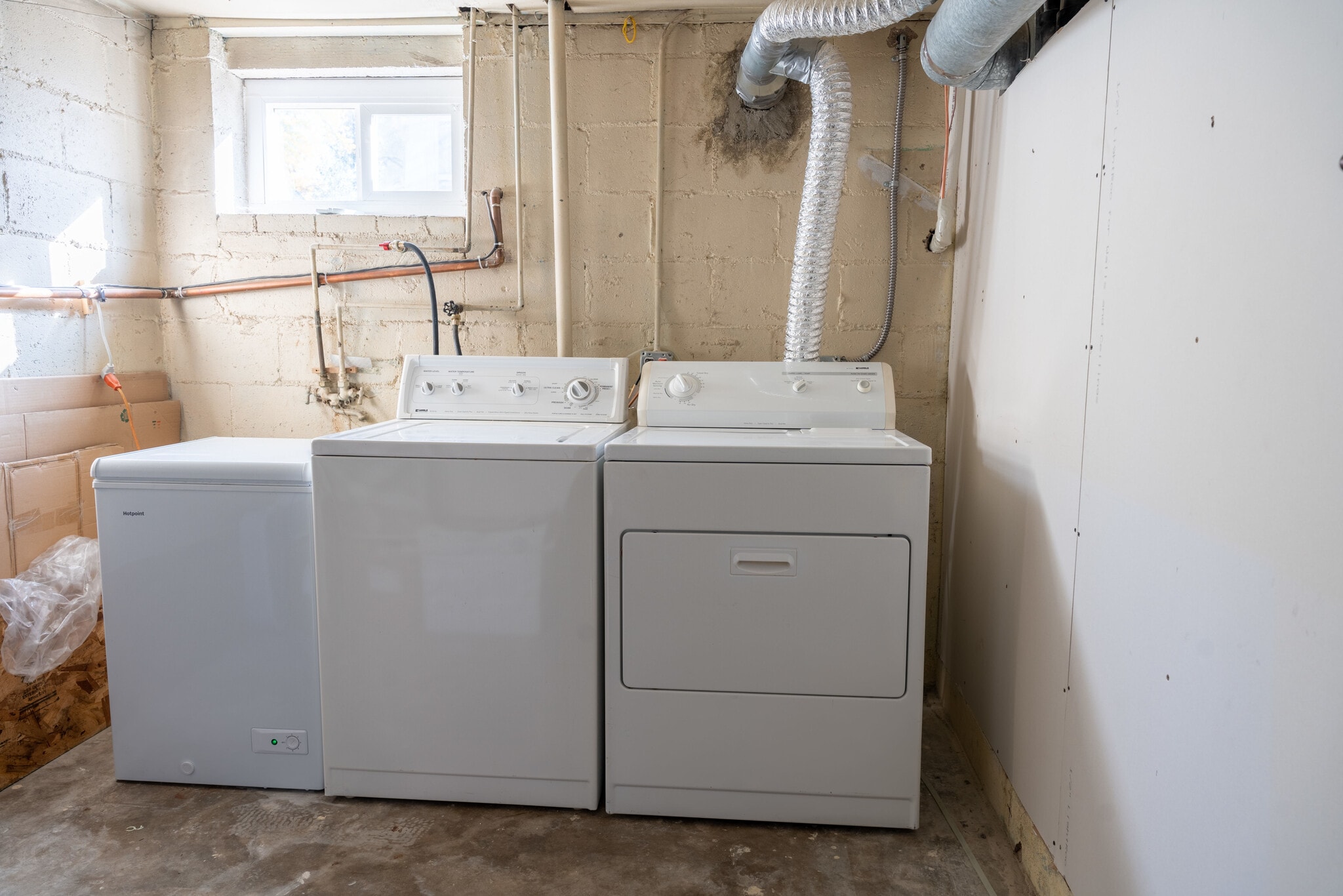 Building Photo - 2731 S Sherman St