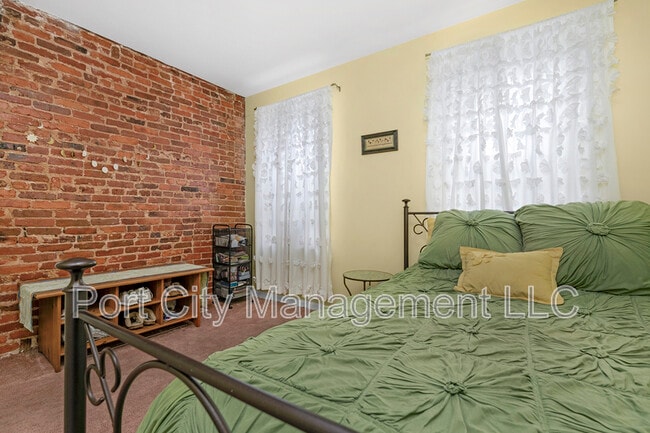 Building Photo - 22 N Potomac St