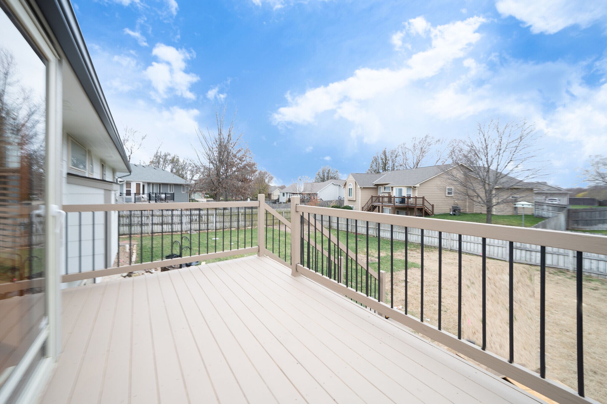 Building Photo - 1339 S Summit Rd