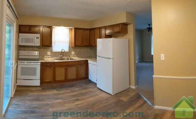 Building Photo - 1425 E Haven Ln