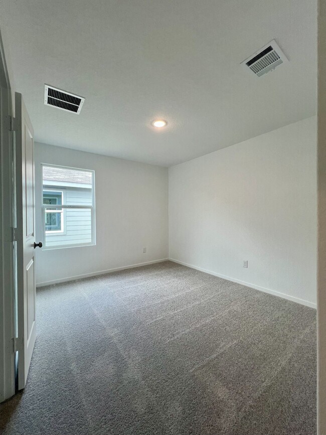 Building Photo - 9178 Trails End