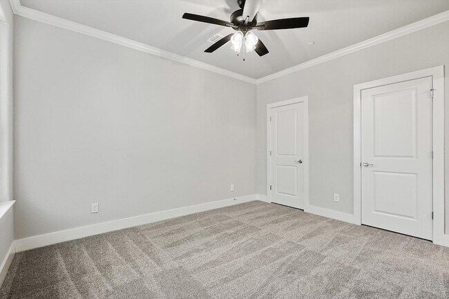 Building Photo - 514 Woodside Trl