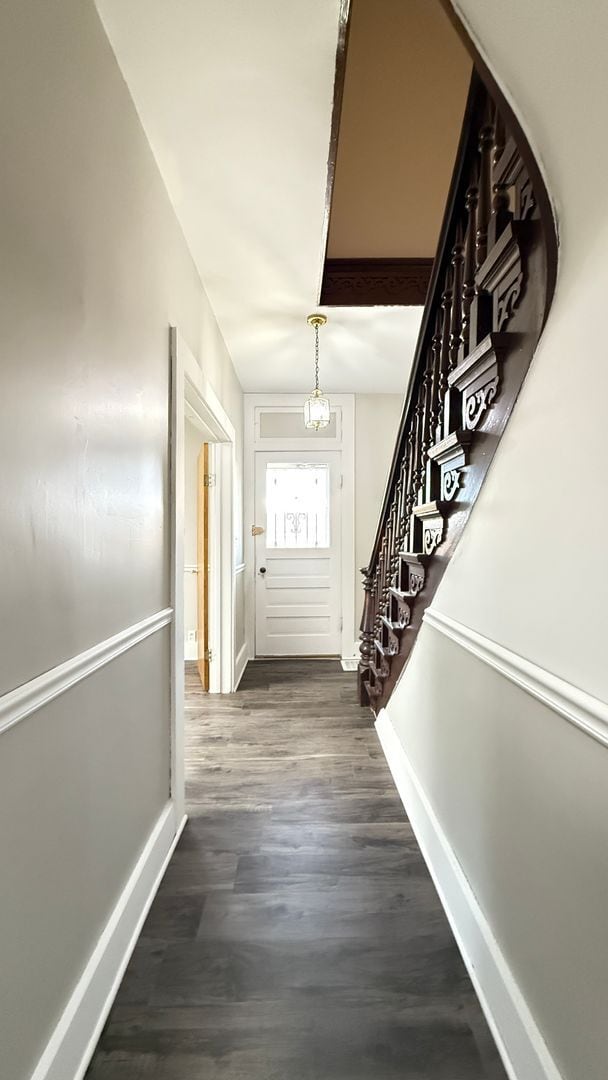 Building Photo - SPACIOUS...3 Bedroom 1 Bath