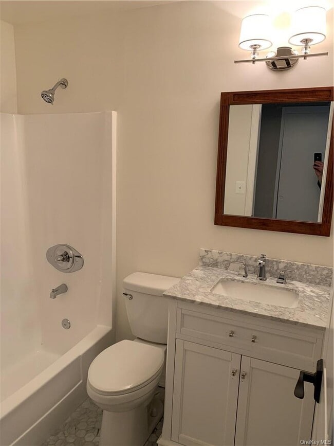 Building Photo - 565 Sierra Vista Ln