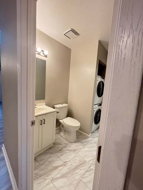 Building Photo - 16 Echo Ct