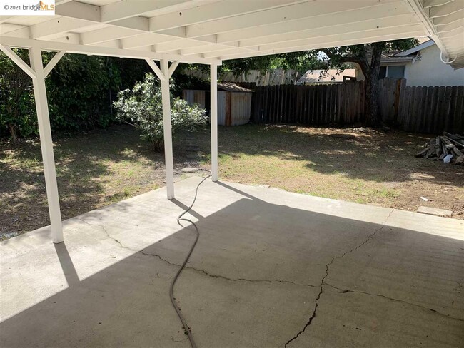Building Photo - 1801 Sereno Dr
