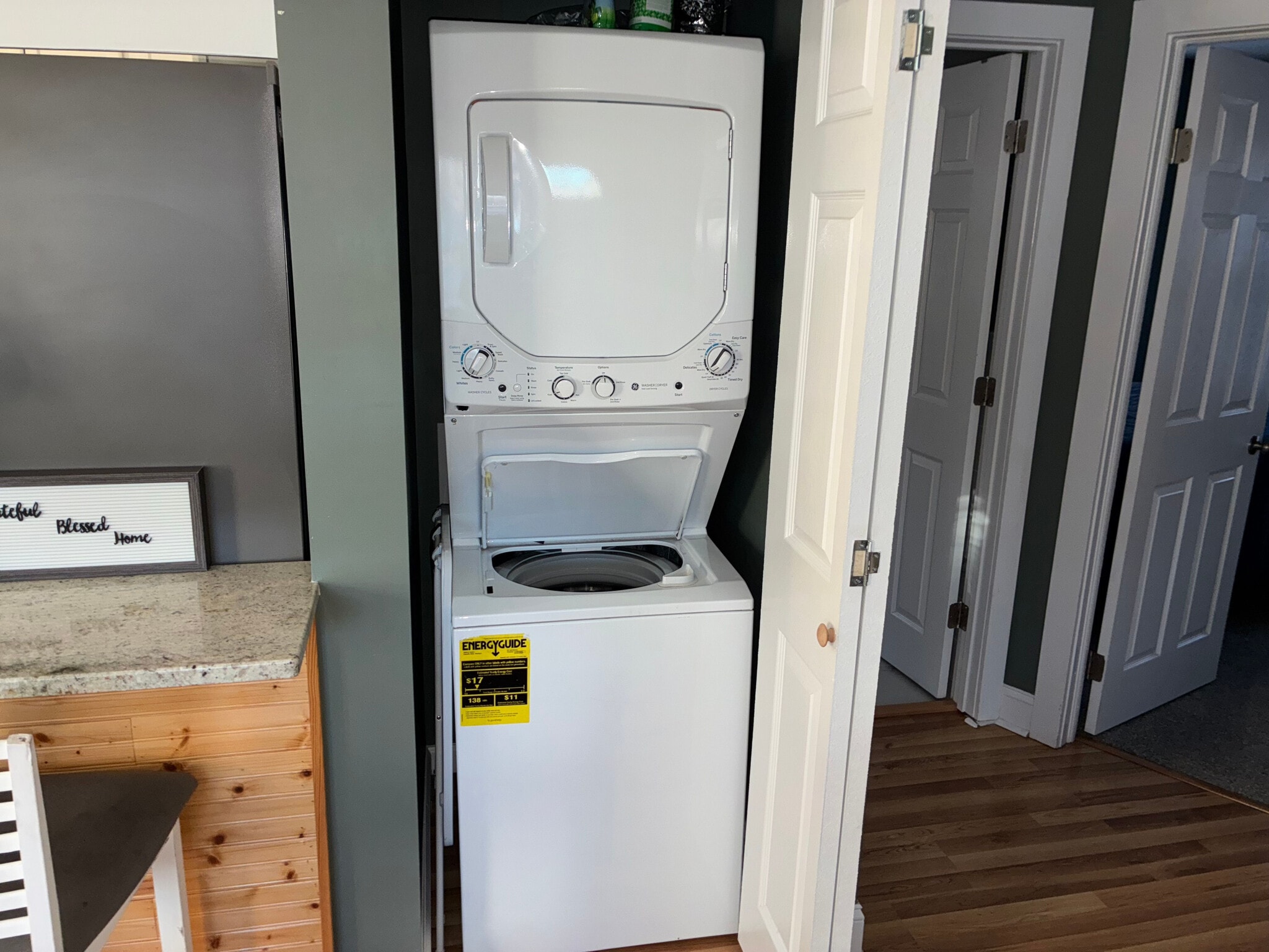 Building Photo - Room in House on Morgantown Rd