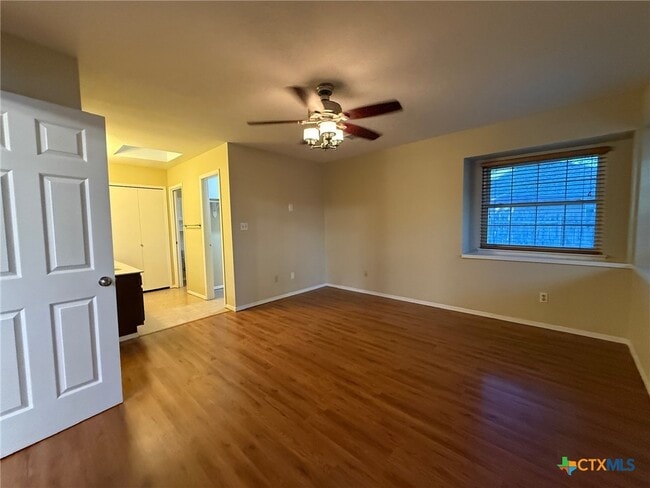 Building Photo - 758 Briarbend Dr