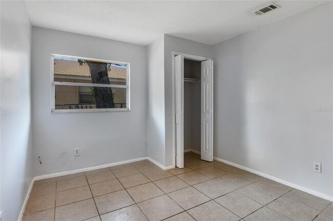 Building Photo - 408 N Rosland Dr