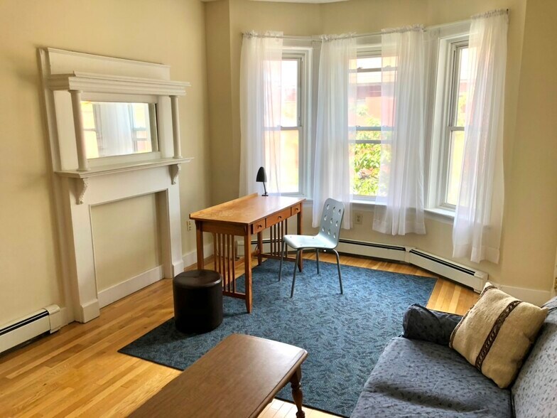 Building Photo - 262 10th St