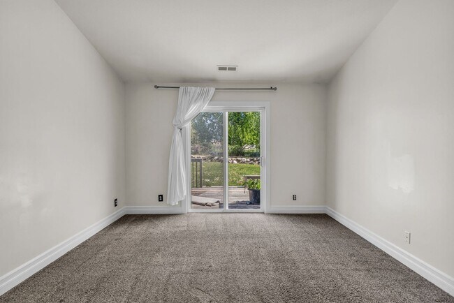 Building Photo - Charming Kaysville Home in Quiet Cul-de-Sac Near Trails