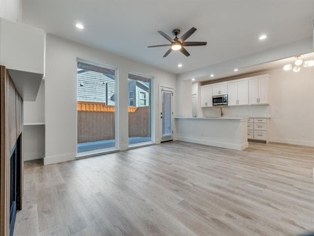 Building Photo - 5755 Phoenix Dr