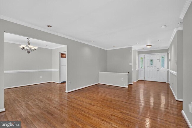 Building Photo - 8006 Lady Lewis Ct