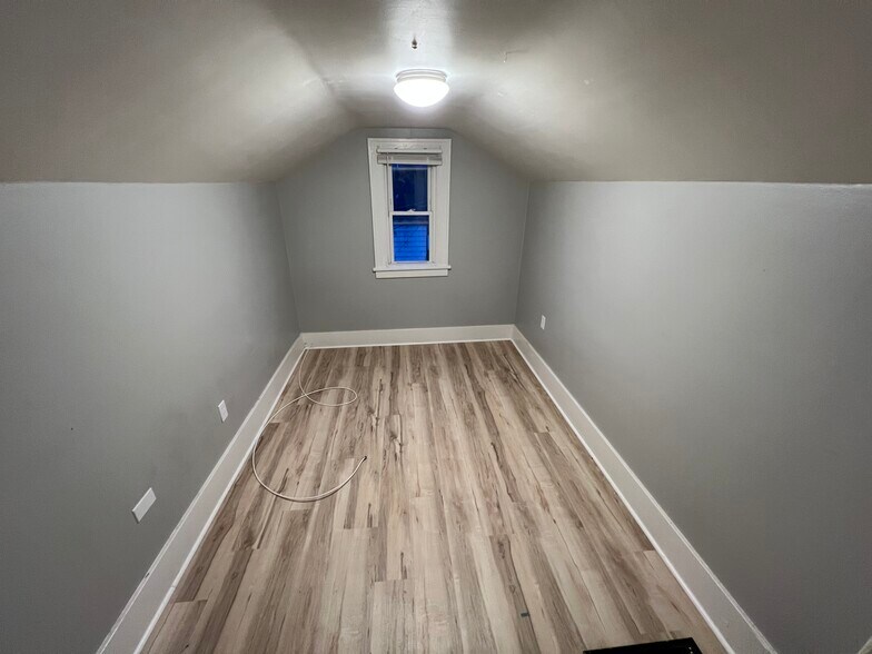 Building Photo - 7 Mill St