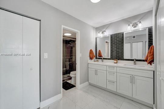 Building Photo - 20515 E Country Club Dr