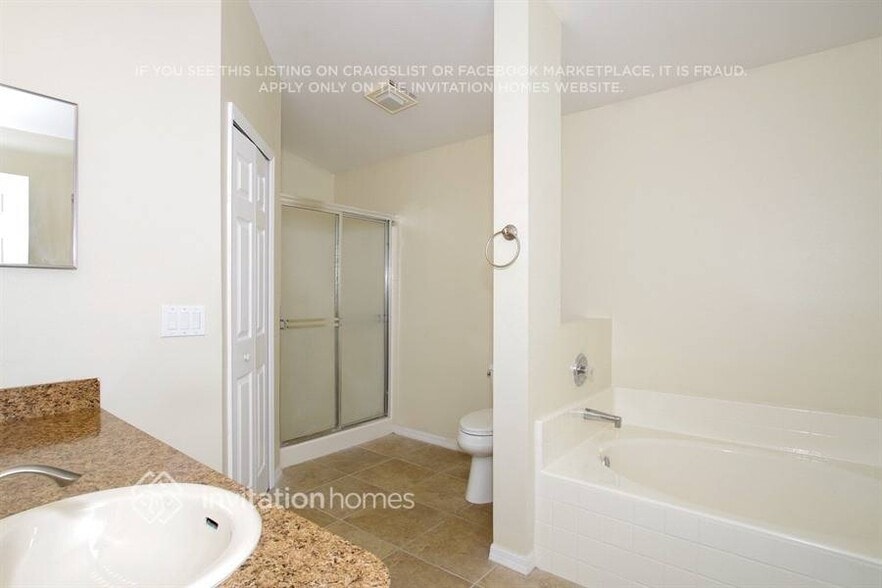 Building Photo - 2414 Bayhill Dr