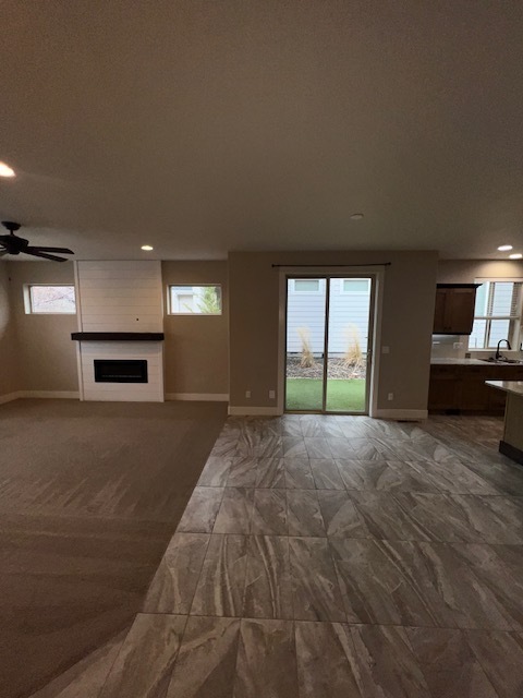 Building Photo - 4 Bed 2.5 Bath in Boise!