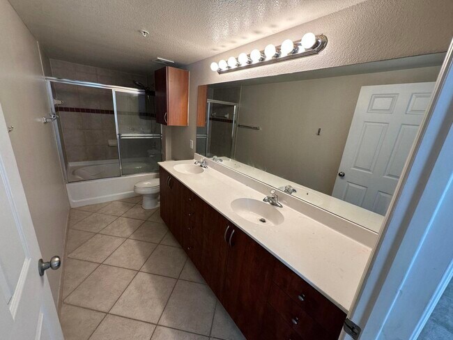 Building Photo - 6370 Emerald Dunes Dr