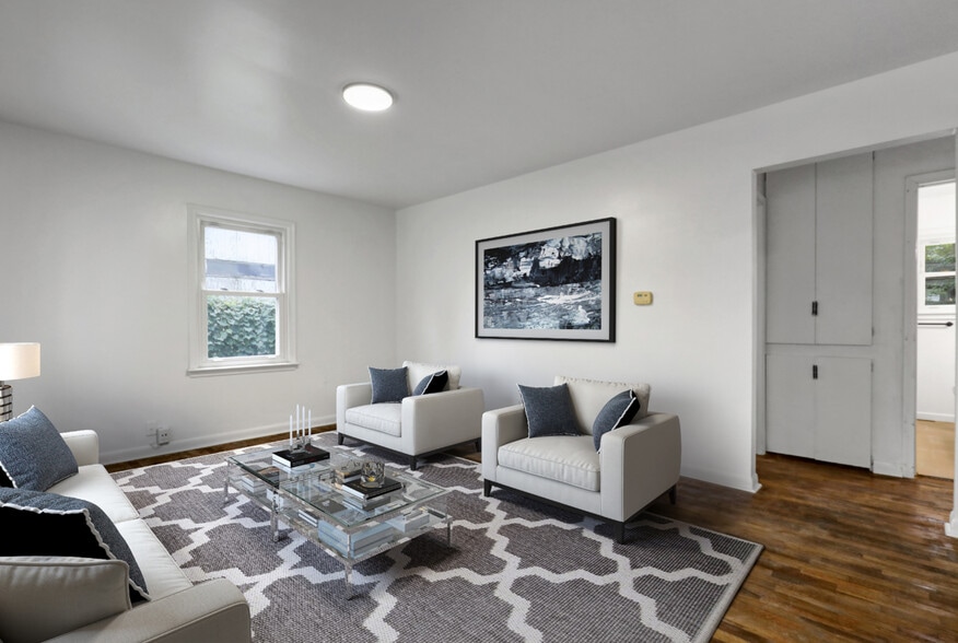 Primary Photo - 5627 Taffy Pky